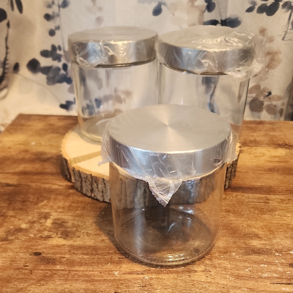 SALE💫Set of 3 Glass Jars with Silver Tin Screw On Lids 4" Opening 4.75" Tall